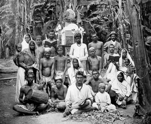 Coolies en prière, Jamaïque, vers 1905