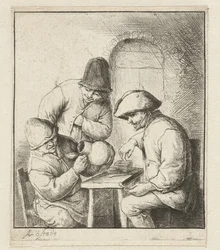 Homme regardant dans une cruche vide, deux hommes regardant