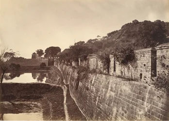 Une partie du mur de la ville, Foochow, vers 1869