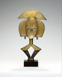 Mbulu Ngulu, une figure reliquaire Kota