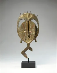 Mbulu Ngulu, une figure reliquaire Kota