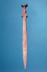 Épée, trouvée dans la Saône à Neuville