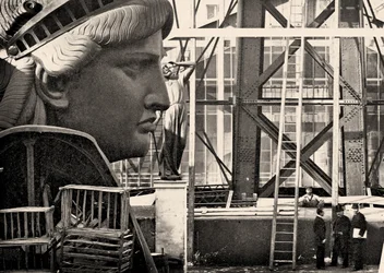 Assemblage de la Statue de la Liberté, Paris