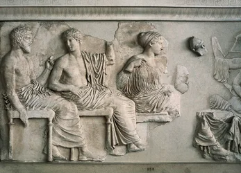 Poséidon, Apollon, Artémis et Aphrodite représentés sur la frise est du Parthénon