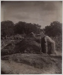 Éléphant sculpté au sommet d