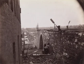 Ruines du pont ferroviaire de Richmond & Petersburg, Richmond, Virginie, vers 1865