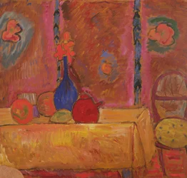 Nature morte avec cruche et sculpture sur une table
