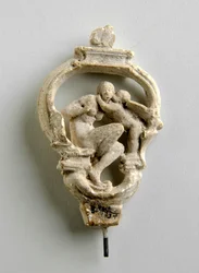 Maquette pour une clé avec un Cupidon chuchotant à une fille assise : trois esquisses pour le groupe central