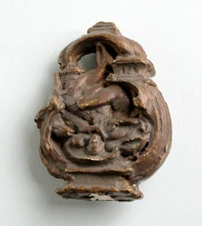 Maquette pour une clé avec un Cupidon chuchotant à une fille assise : trois esquisses pour le groupe central