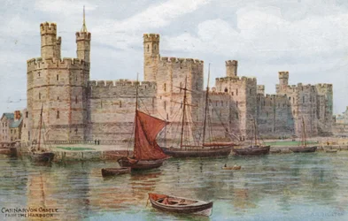 Château de Carnarvon, depuis le port
