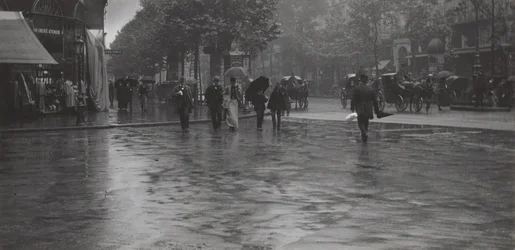 Une journée pluvieuse sur le boulevard, Paris