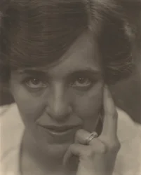 Flora Stieglitz Straus