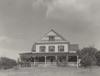 Maison sur la colline, Lake George