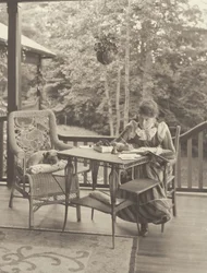 Sur la terrasse, Oaklawn, Lake George