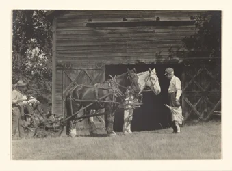[Yvonne Boursault, Fred Varnum et deux hommes non identifiés, Lake George]