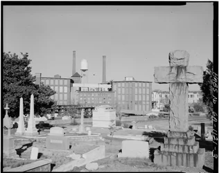 Quartier de Cabbagetown (vues générales), Boulevard, Pearl Street, Memorial Drive et voies ferrées, Atlanta, comté de Fulton, GA (photo n/b)