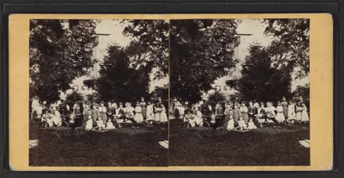 Enfants et terrain de jeu, communauté Oneida, État de New York
