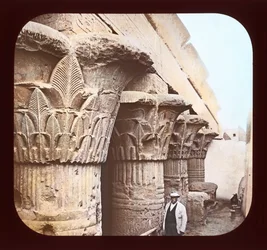 Colonnes dans le Temple d