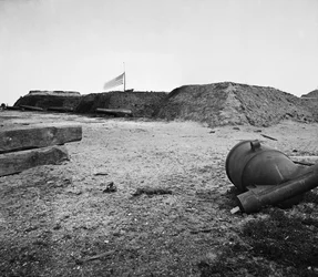 Mortier confédéré abandonné à Fort Johnson, port de Charleston, Caroline du Sud