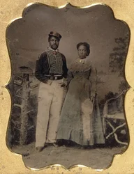 Pompier et mariée, vers 1860