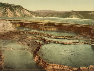 Summit Basin, Mammoth Hot Springs, parc national de Yellowstone, vers 1898