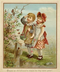 Filles marchant et écoutant le chant des oiseaux