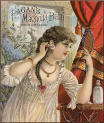 Dame appliquant une crème pour la peau