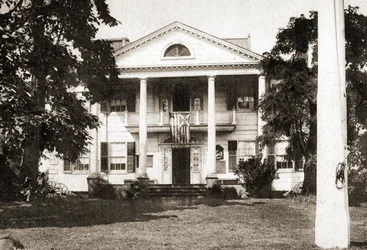 La maison Morris-Jumel, New York, 1915 (gravure en intaille sépia)