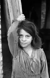 UN REGARD SUR UN AVENIR INCERTAIN