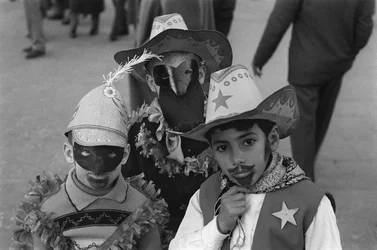 CROTONE, ENFANTS EN MASQUE 1957, Crotone
