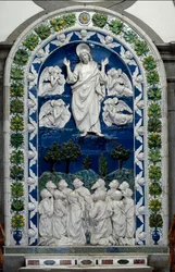 Ascension de Jésus au Ciel avec Notre-Dame et Onze Apôtres Bas-relief en céramique par Andrea della Robbia vers 1490 Dim. 475 x 305 cm Santuario della Verna, Italie