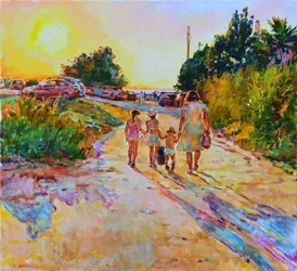 Promenade en famille au coucher du soleil sur la plage