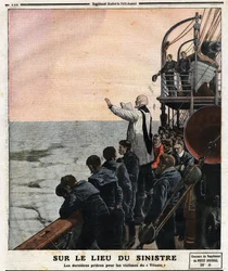 Sur les lieux du désastre, les dernières prières pour les victimes du Titanic. Lors de son voyage inaugural de Southampton à New York, le paquebot transatlantique britannique « Le Titanic » a heurté un iceberg dans la nuit du 14 avril