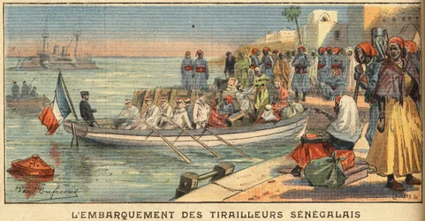 Embarquement des cavaliers sénégalais avec leur femme. Gravure du journal "Le Petit Parisien", le 22/03/1908. Collection privée.