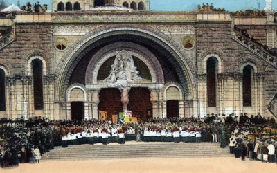 Entrée du Rosaire et Bénédiction du Très Saint-Sacrement - Lourdes - Hautes-Pyrénées (65) vers 1930.