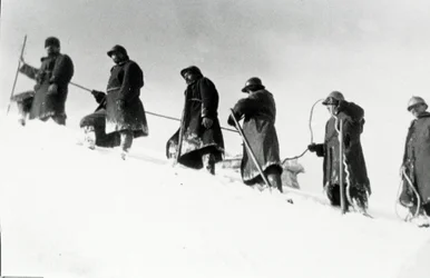 Première Guerre mondiale : chasseurs alpins italiens (alpino ou alpini) lors d