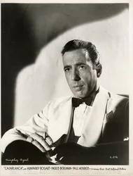 Humphrey Bogart (1899-1957) dans le film Casablanca de Michael Curtiz par Anonyme
