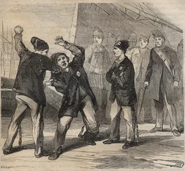 Scène de pugilat au bagne de Toulon au XIXe siècle. Gravure dans « Histoire des bagnes depuis leur création à nos jours » (1877) par Pierre Zaccone (1817-1895). Collection privée