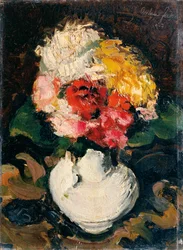 Bouquet de fleurs dans un vase blanc