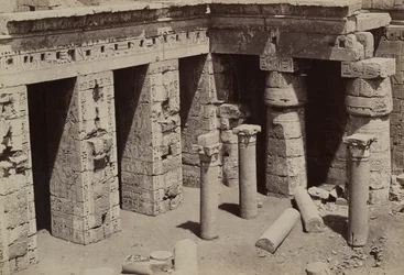 Medinet Habu : Église Copte au centre du Temple de Ramsès III