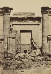 Medinet Habu : Colonnes romaines