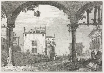 Vues : Le portique avec la lanterne