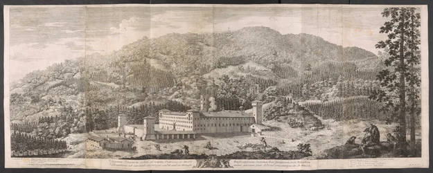 Grande vue du monastère au milieu des forêts des Apennins