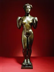 Baigneuse, aux bras levés, vers 1900