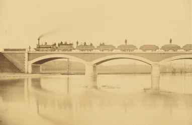 Ligne de Villenueve-Saint-Georges à Montargis, Viaduc sur le Loing (près de Montargis)