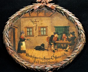 Clients assis à une table dans une auberge et serveuse, enseigne ovale pour auberge, Autriche