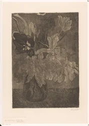 Vase avec tulipes