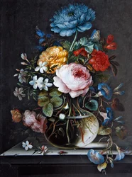 Vase de fleurs sur un rebord