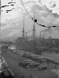 Goélette de bois sur la rivière Chicago, Chicago, Illinois, États-Unis