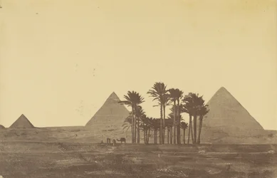 Pyramides.